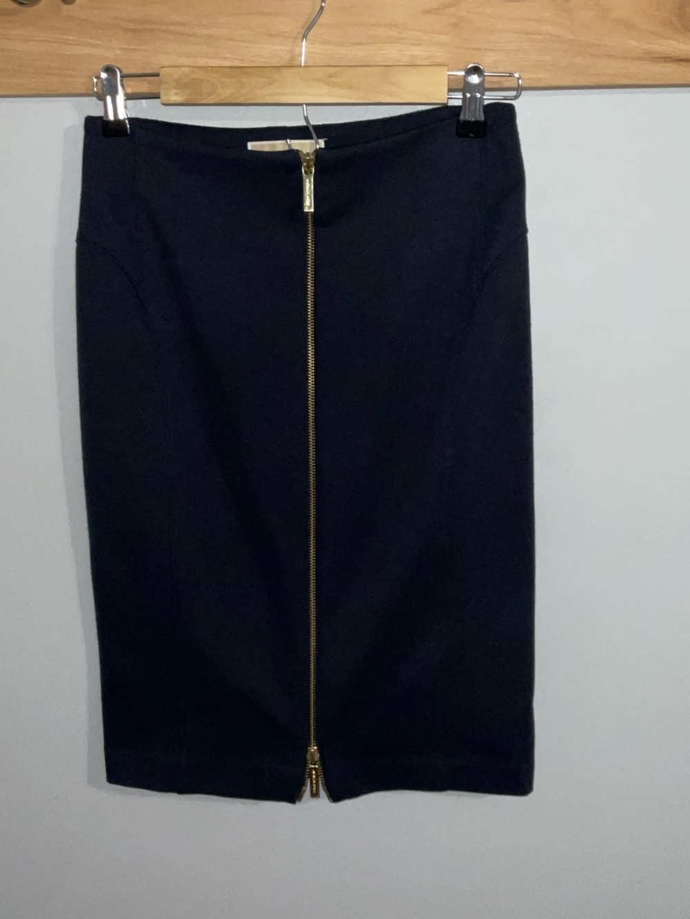 Michael Kors Navy Pencil Skirt with 2Way Center Gold Zipper Size 2/28” waist